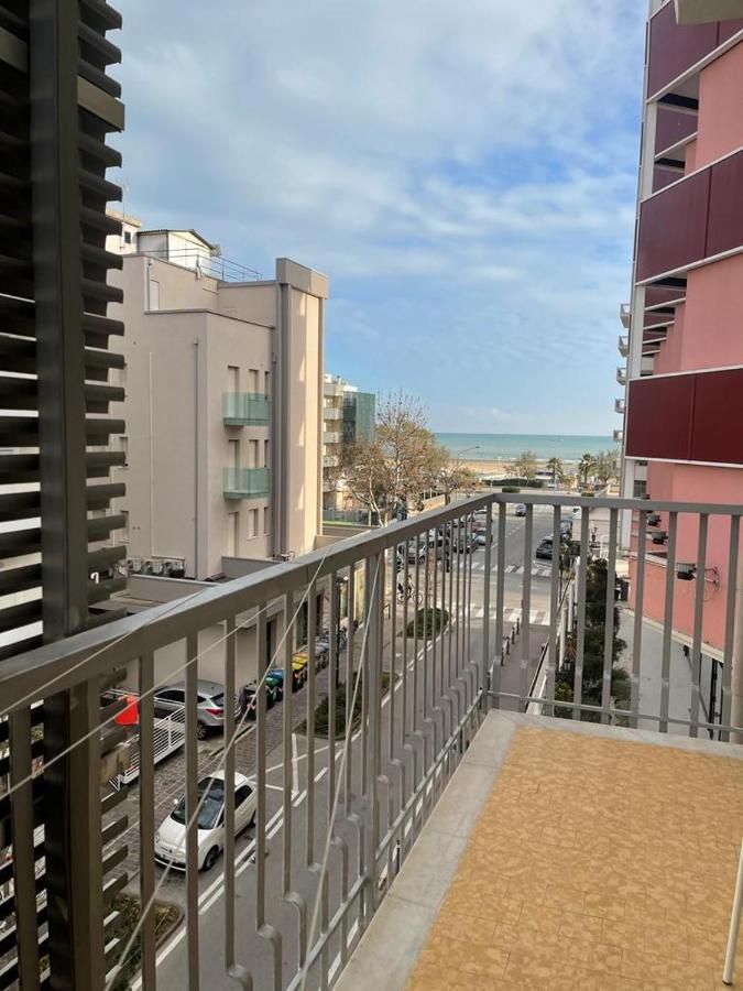 Hotel Losanna Rimini Eksteriør bilde