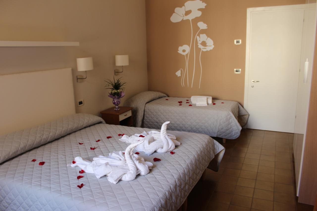 Hotel Losanna Rimini Eksteriør bilde
